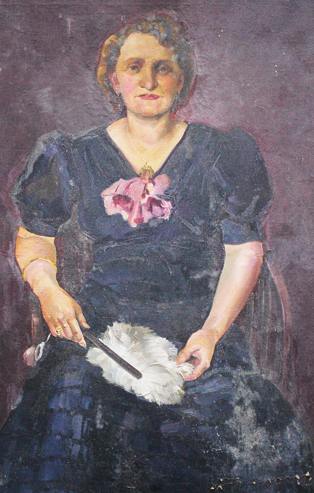 Artist around 1920 , Portrait of a lady, oil on canvas. 110x88 cm - Image 2 of 3