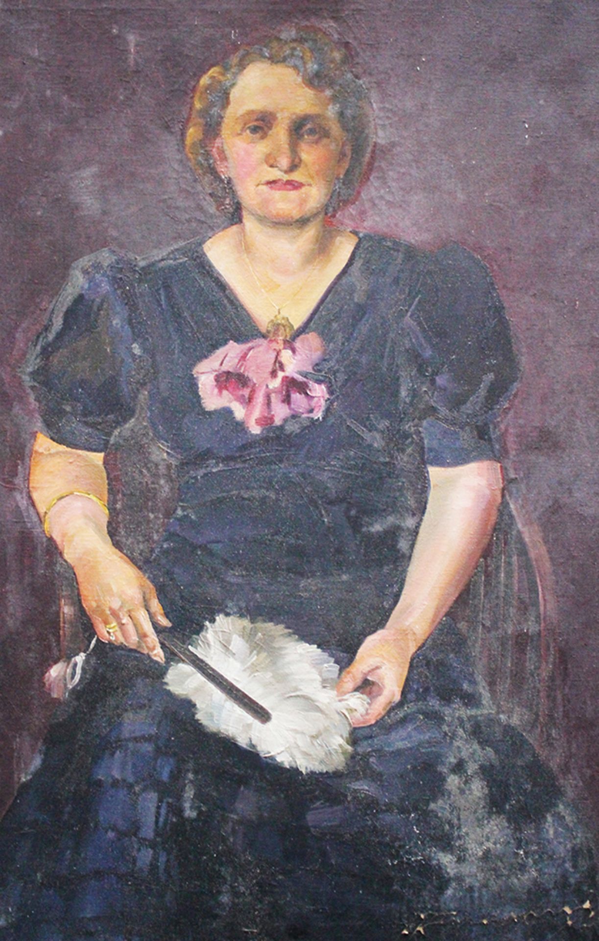 Artist around 1920 , Portrait of a lady, oil on canvas. 110x88 cm - Bild 2 aus 3