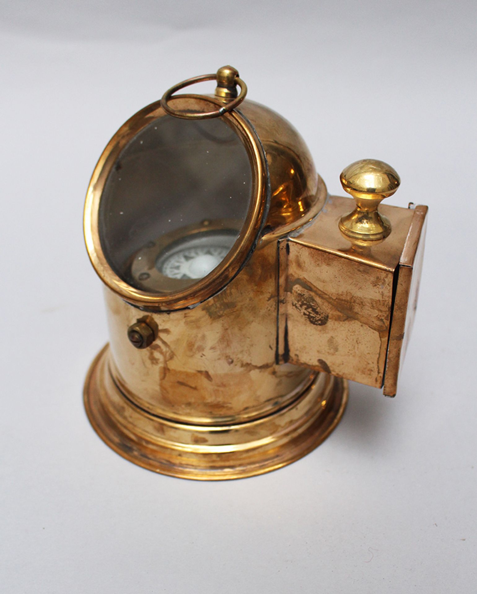 Marine Compass, brass polished 20 th Century. 18 cm height 20cm diameter