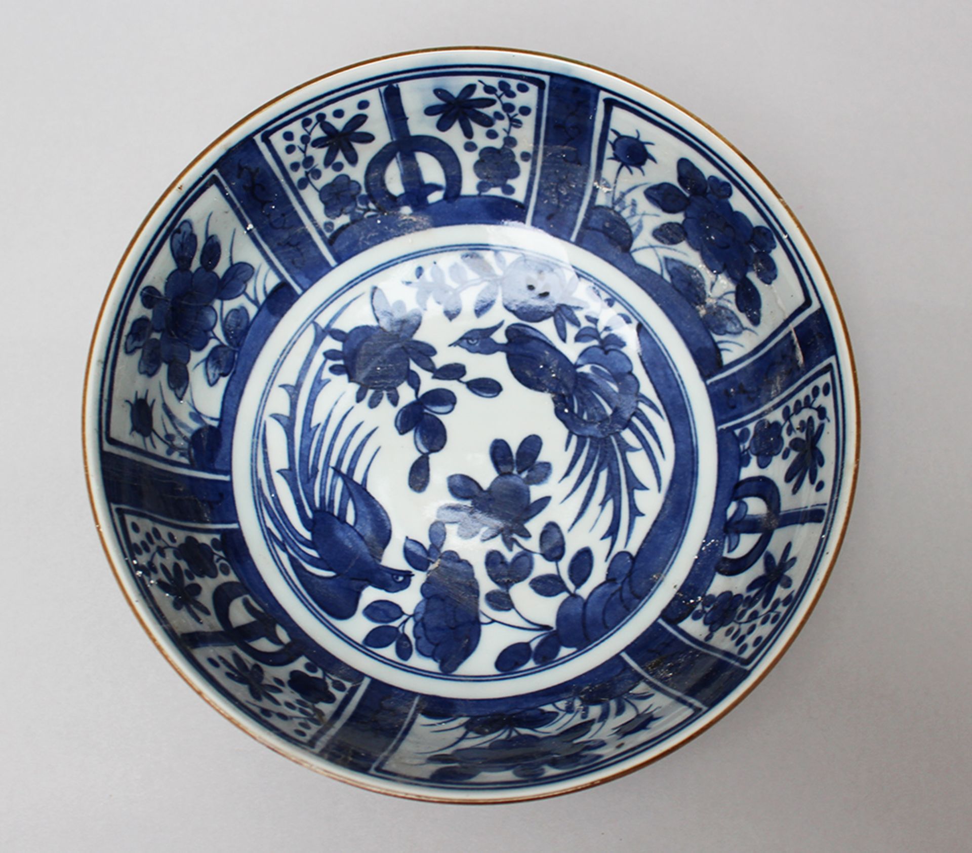 Chinese porcelain bowl , blue and white painted 18/19th Century. 18 cm height 20cm diameter - Bild 2 aus 3
