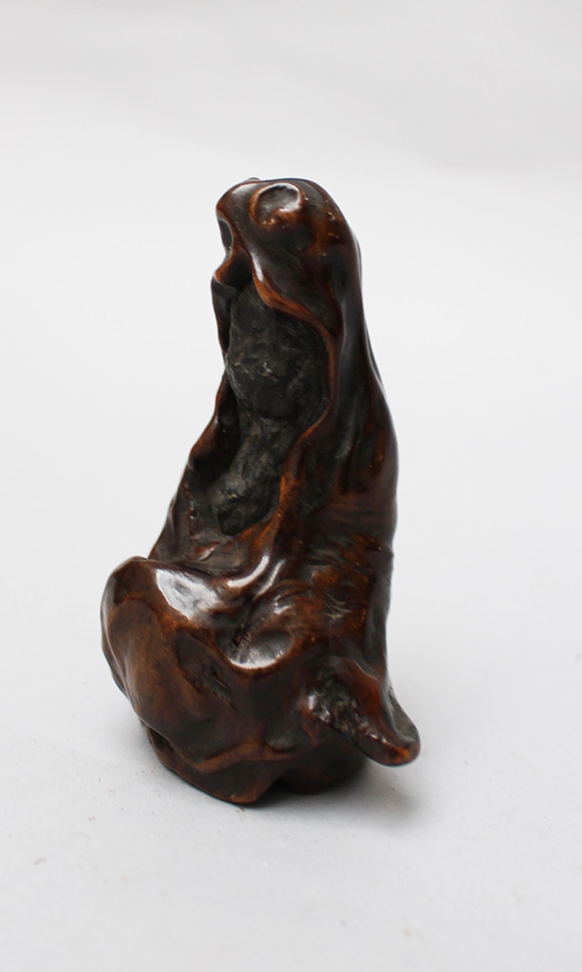 Asian sculpture, root wood 19 th Century. 9 cm height - Bild 2 aus 3