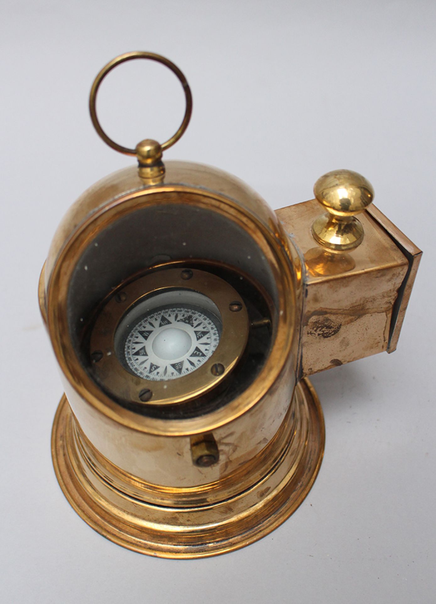 Marine Compass, brass polished 20 th Century. 18 cm height 20cm diameter - Image 2 of 3