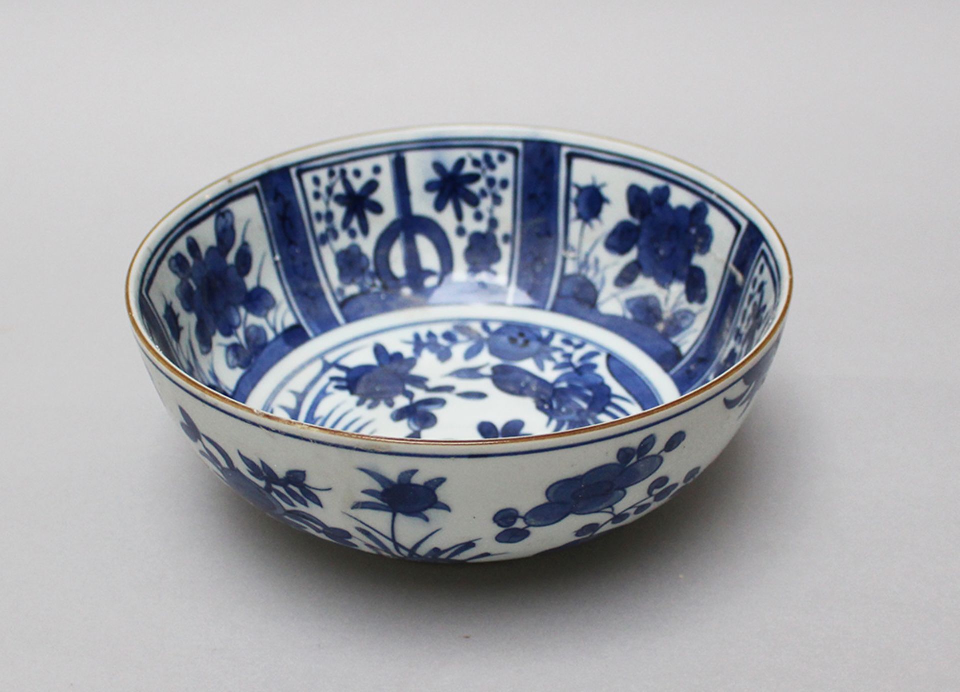 Chinese porcelain bowl , blue and white painted 18/19th Century. 18 cm height 20cm diameter