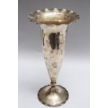 Large silver German vase M.H. Wilkens &Söhne, Bremen-Hemelingen, founded 1810; 288g; 830/1000.