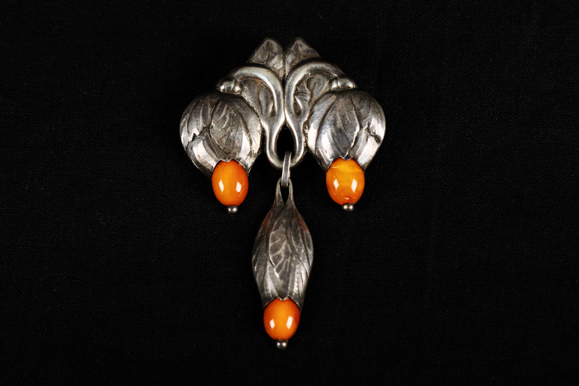 Jugendstil silver brooch, 800/1000, master sign SD, with amber. 20g. 6X9cm