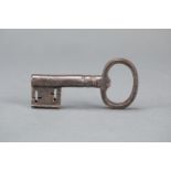 Single iron forged key, 13 cm