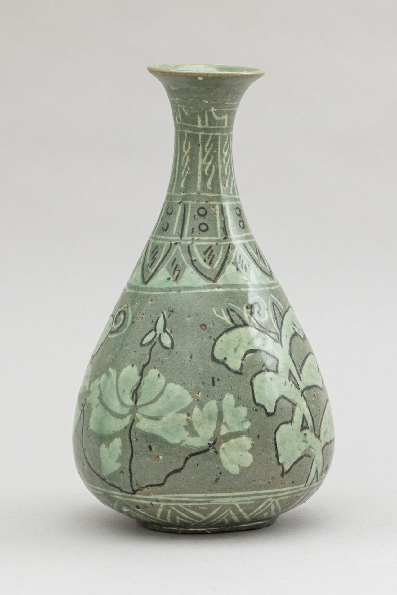 Early chinese vase