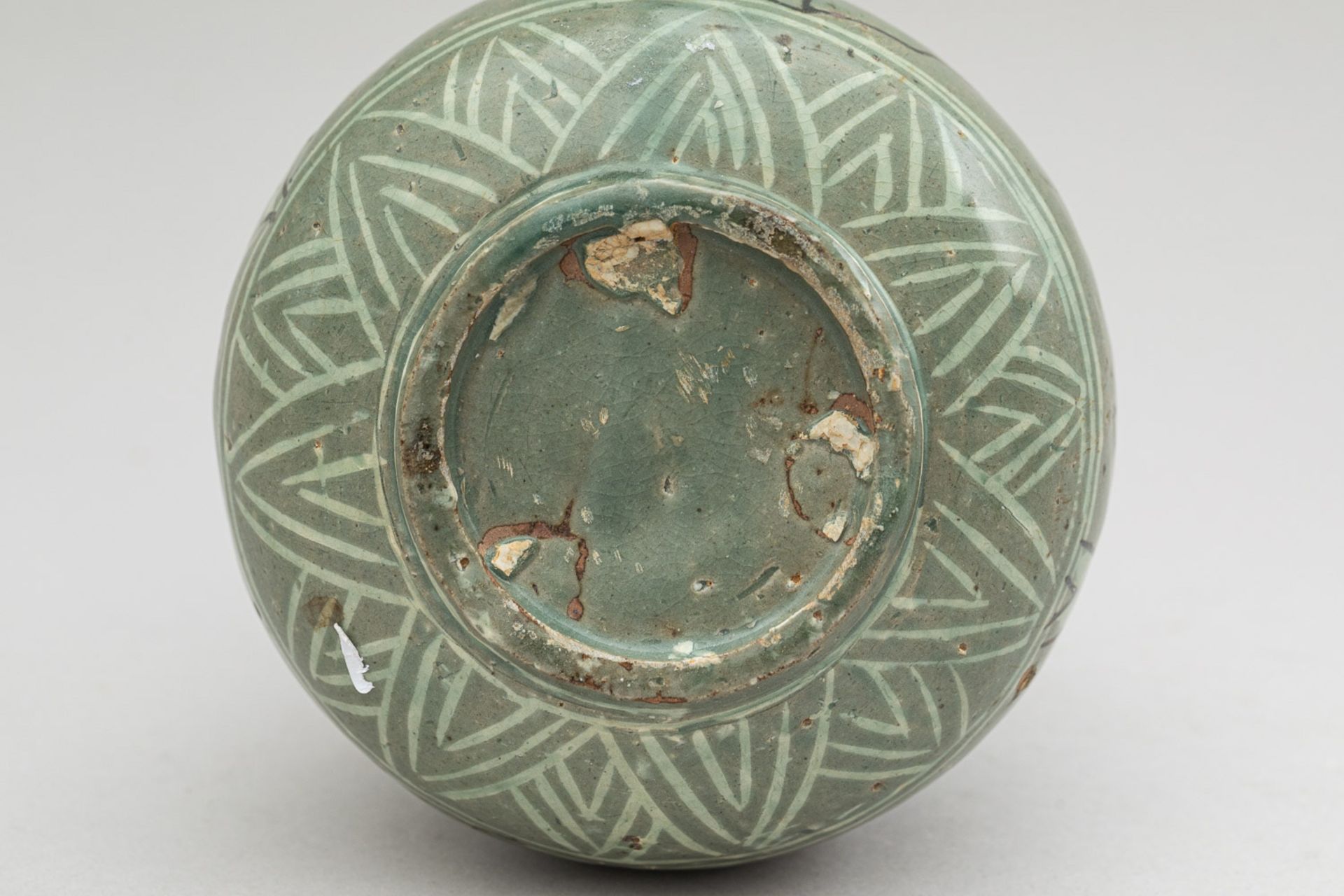 Early chinese vase - Image 3 of 3