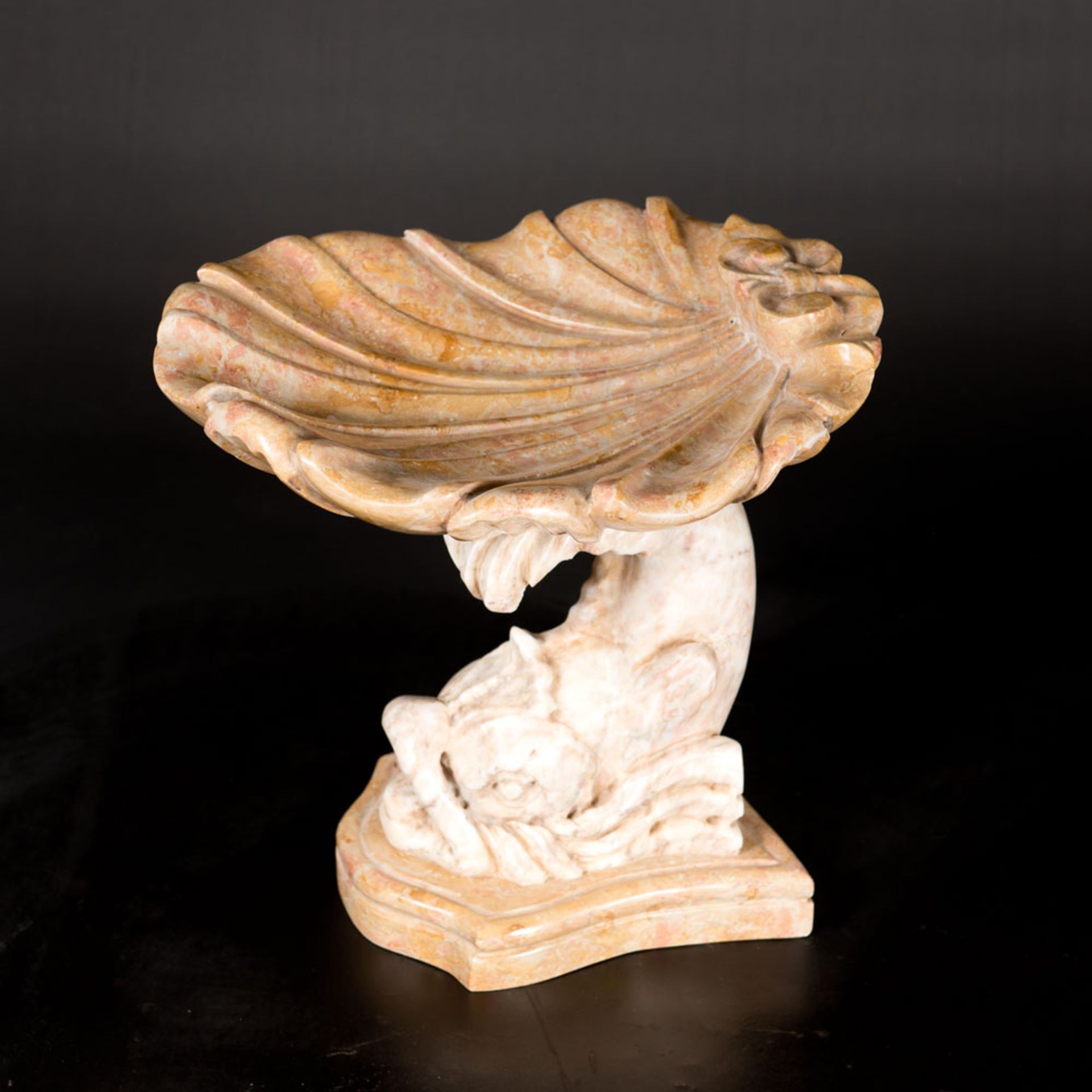 Italian marble centre piece - Image 2 of 3