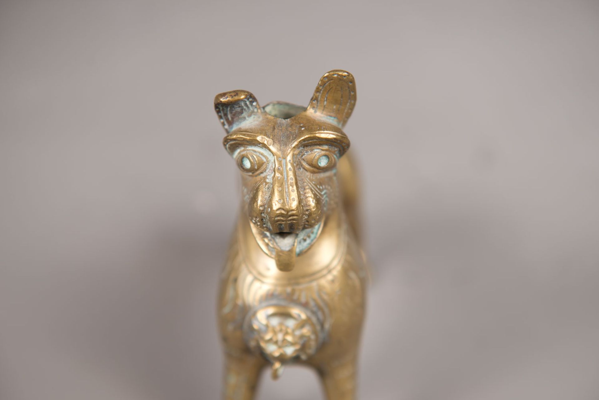 A bronze aquamanile - Image 3 of 3