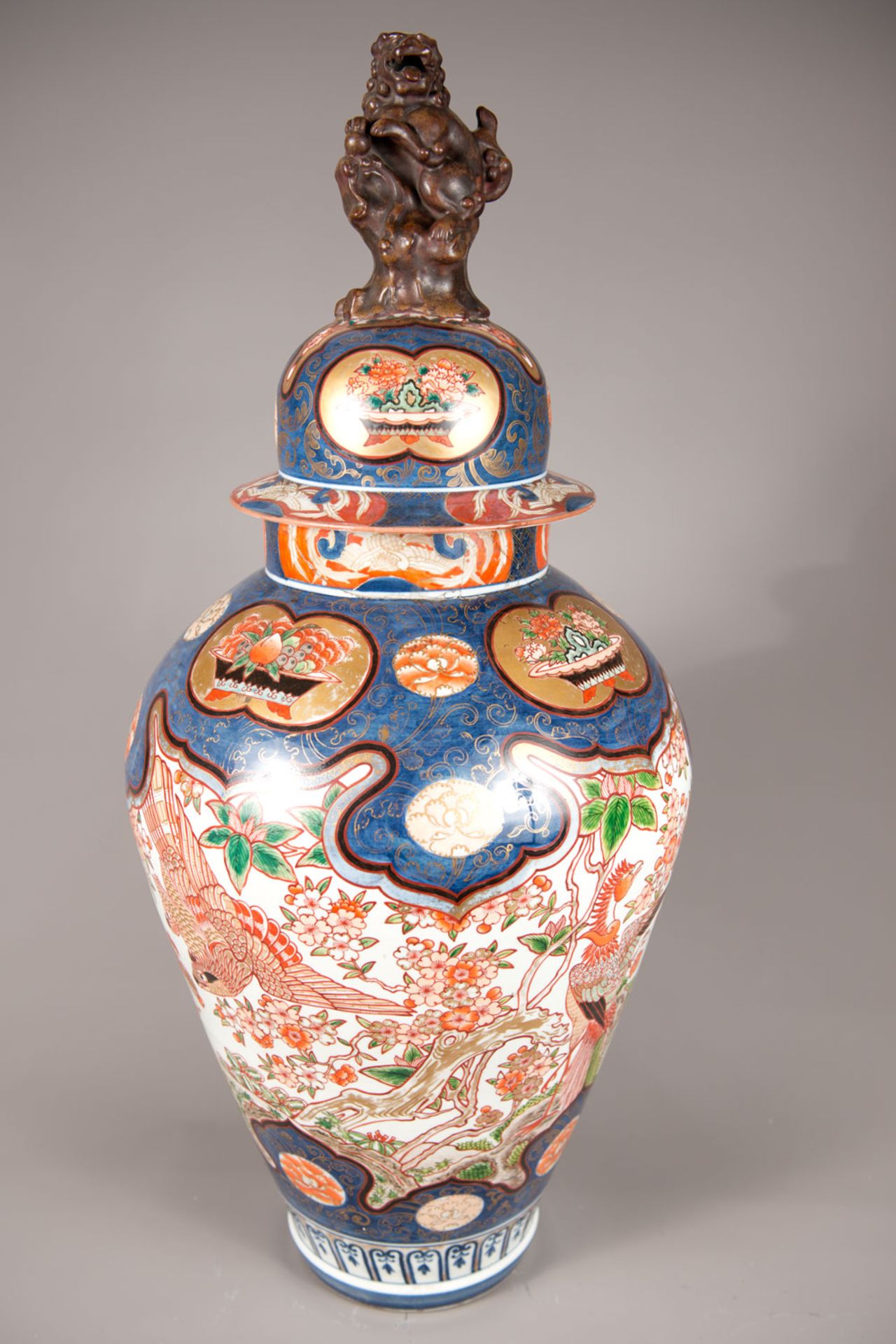 Pair of extraordinary Imari vases - Image 3 of 3