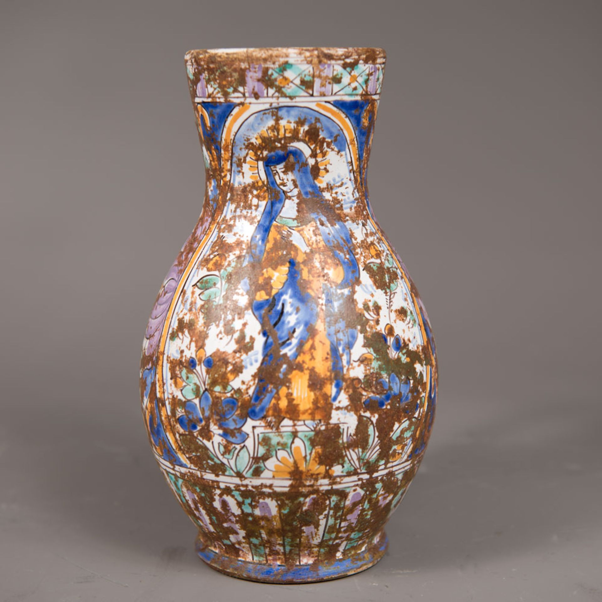 Lot of three ceramic jugs - Image 3 of 3