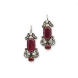 PAIRE DE BOUCLES D'OREILLES EN OR, ARGENT, AMÉTHYSTES, QUARTZ ET DIAMANTS, VERS 1890