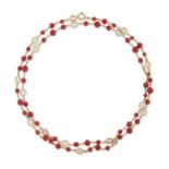 LONG COLLIER EN OR ET CORAIL