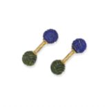 PAIRE DE BOUTONS DE MANCHETTE EN OR, LAPIS-LAZULI ET JADE