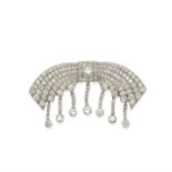 BROCHE/DOUBLE CLIP EN DIAMANTS, CIRCA 1930