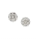 PAIRE DE BROCHES EN PLATINE ET DIAMANTS, 1960