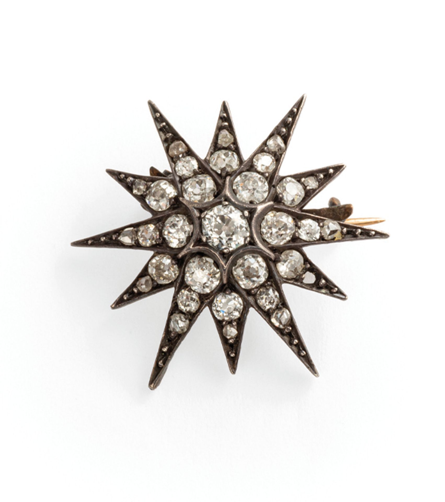 BROCHE EN OR, ARGENT ET DIAMANTS