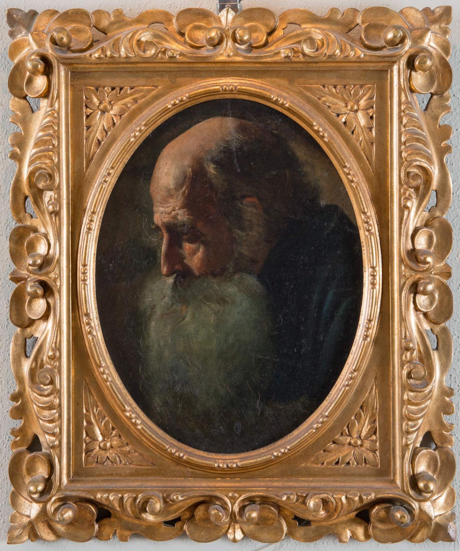 Maestro del XIX secolo. “Ritratto di anziano”. Olio su tavola ovale. Cm 34x26.