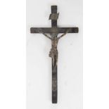 Crocifisso in bronzo e legno. Emilia, XVIII/XIX secolo. (lievi difetti)