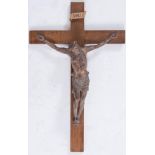 Crocifisso in legno intagliato e laccato. Fine XVII - inizio XVIII secolo. Figura del cristo