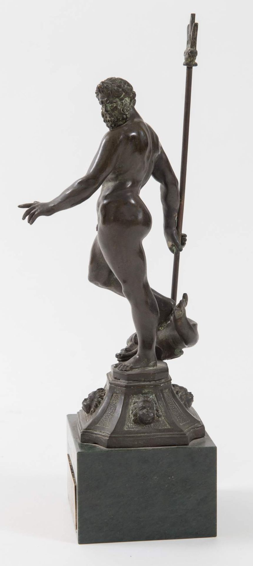 NETTUNO, XX secolo. Scultura-trofeo in bronzo con base di marmo. Copia del Nettuno del - Bild 2 aus 3
