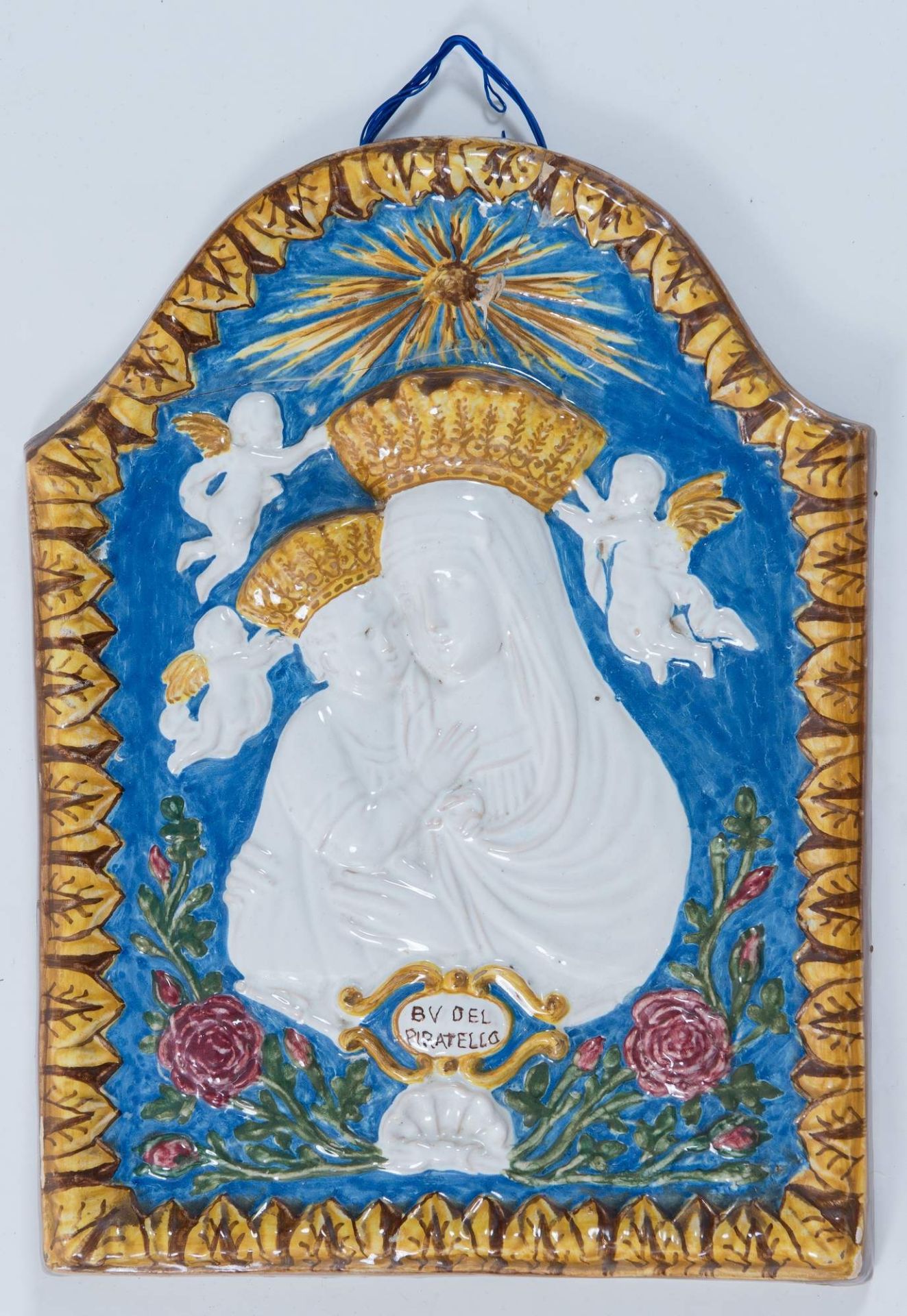 Madonna, placca devozionale in maiolica. Imola, XX secolo. Cm 40x30. (difetti)