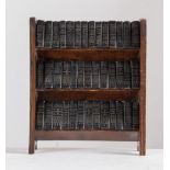 Raccolta di libri di Shakespeare in miniatura con libreria contenitiva. Inghilterra, fine XIX