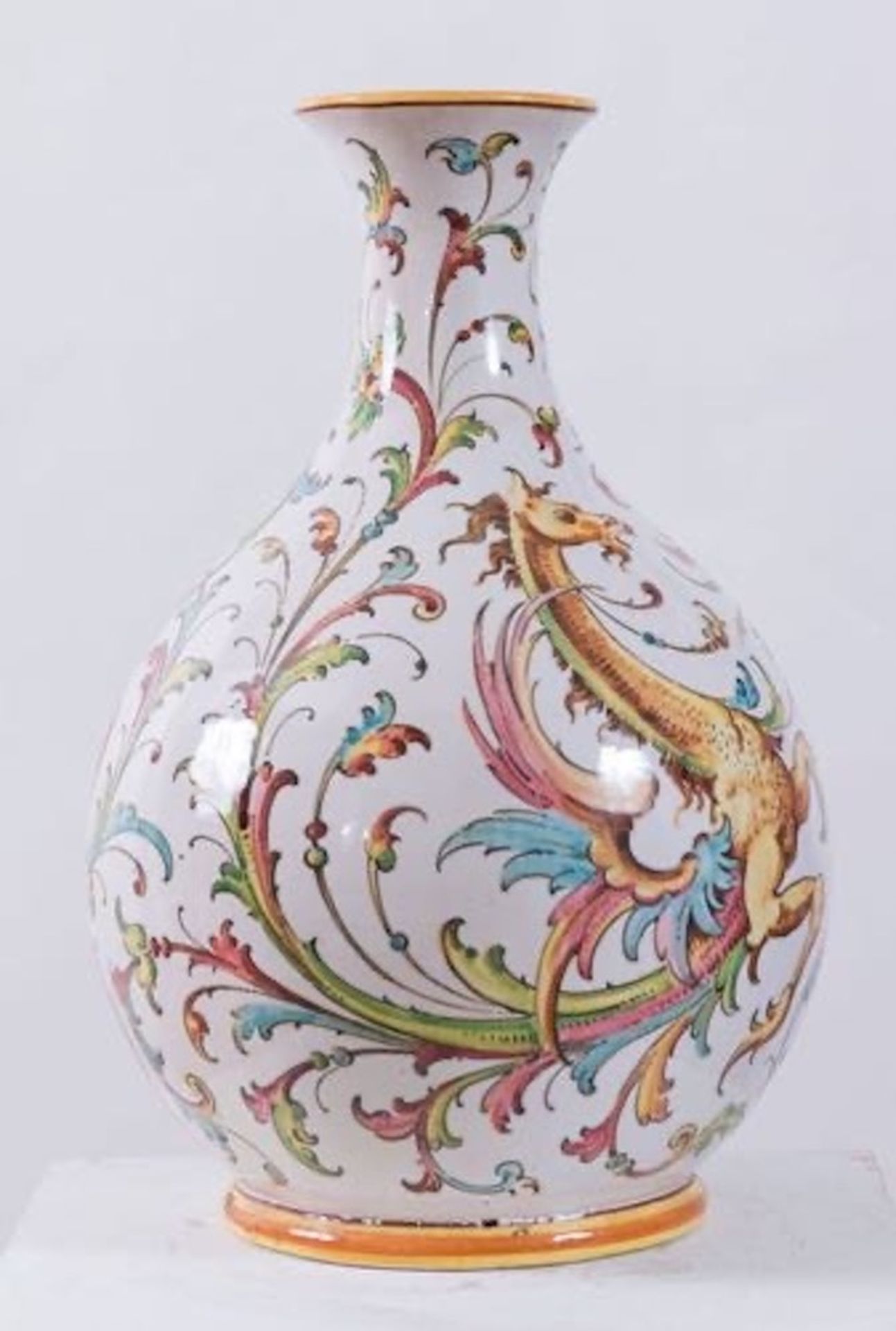 ANGELO MINGHETTI, Bologna, XX secolo. Vaso in ceramica policroma. H. cm 40; diametro cm 25. Sotto la