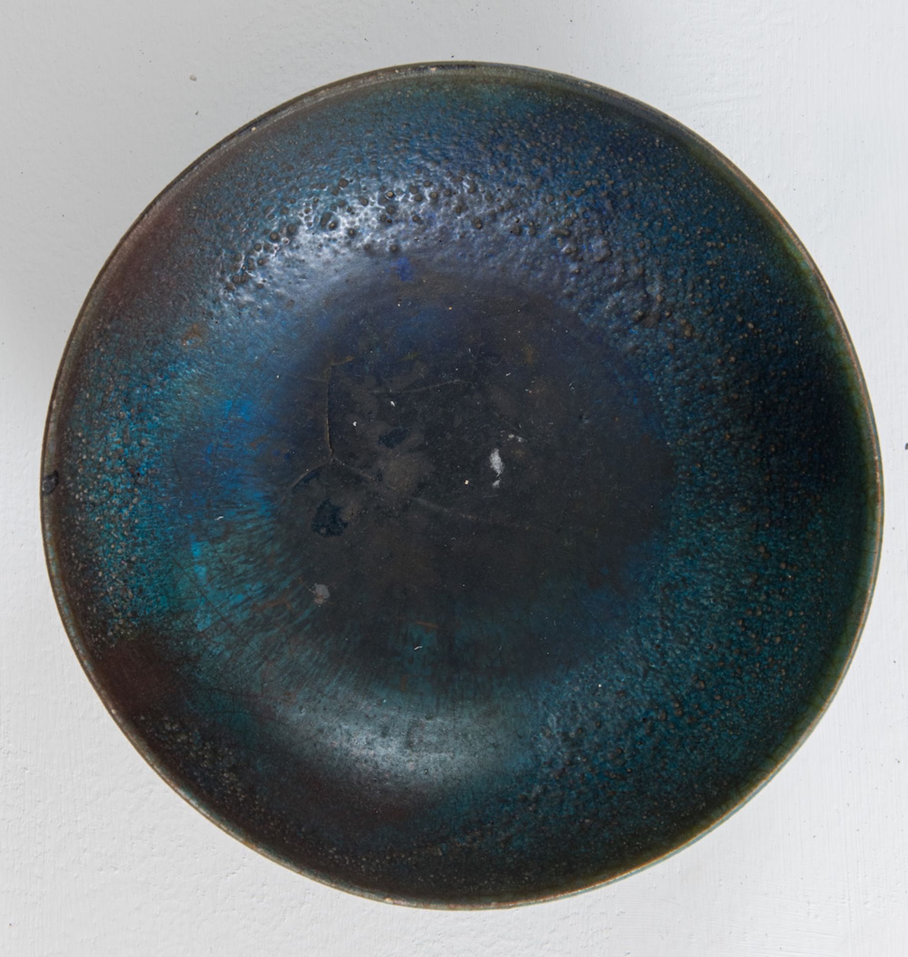 CARLO ZAULI, attr. Coppia di due piatti in ceramica policroma. Rispettivamente di diametro: cm 30,5  - Bild 4 aus 6