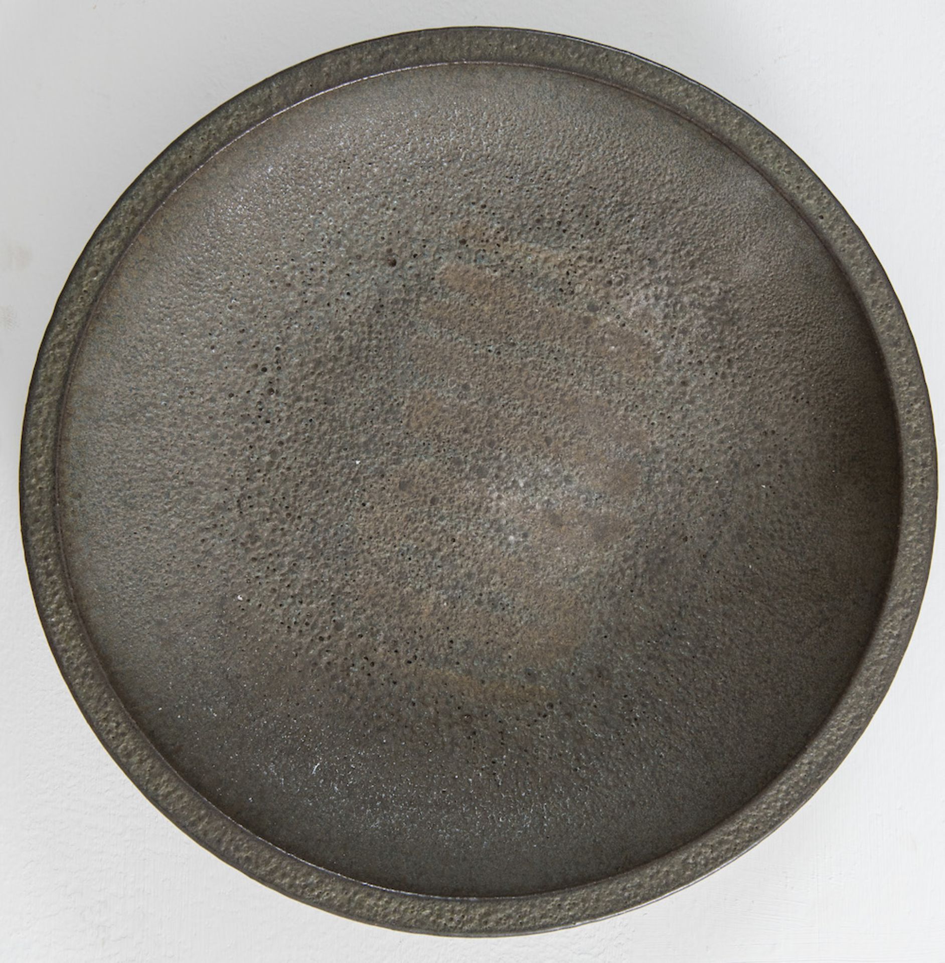 CARLO ZAULI, attr. Coppia di due piatti in ceramica policroma. Rispettivamente di diametro: cm 30,5  - Bild 2 aus 6