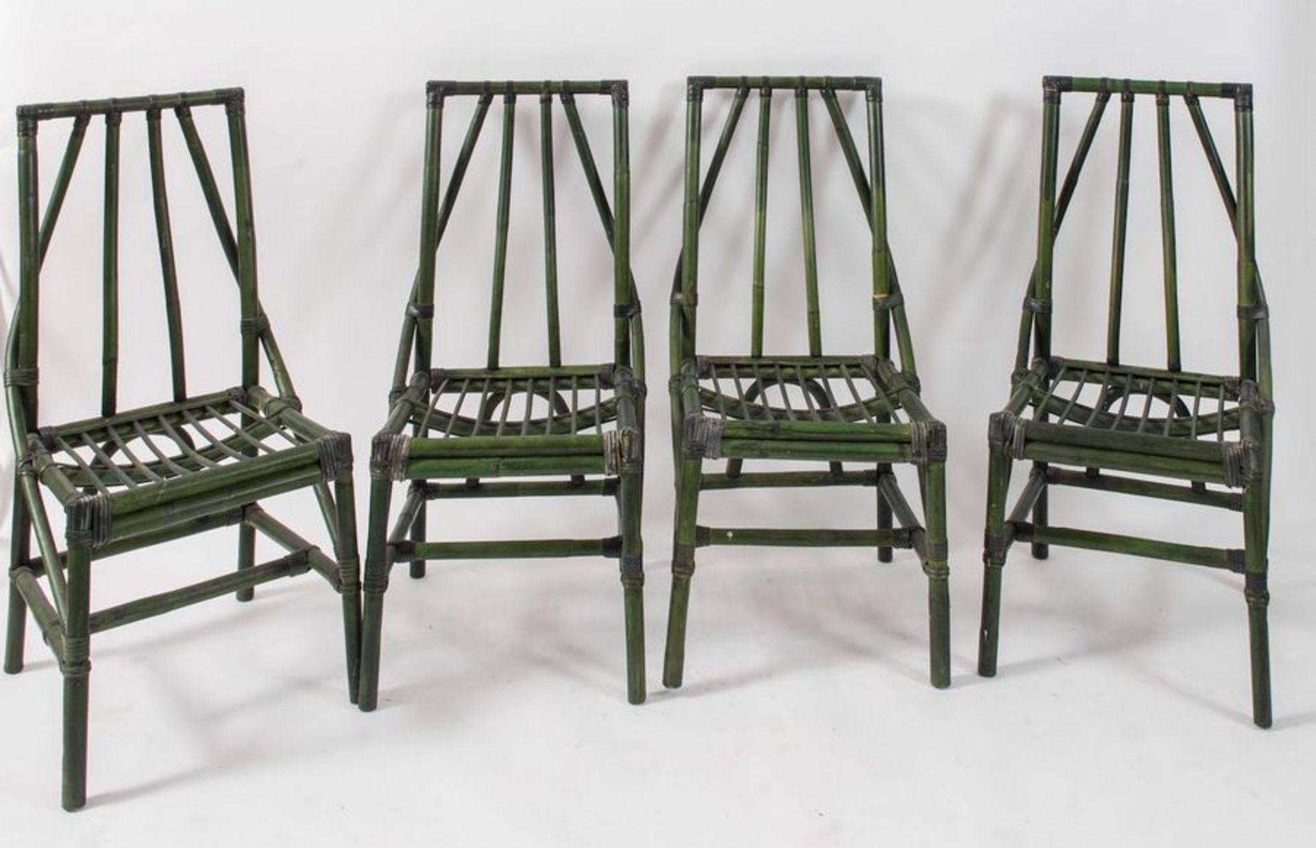 Quattro sedie in bamboo e canna d’india con legature in cuoio. Prod. Italia, 1970 ca. Cadauna di cm - Image 2 of 2