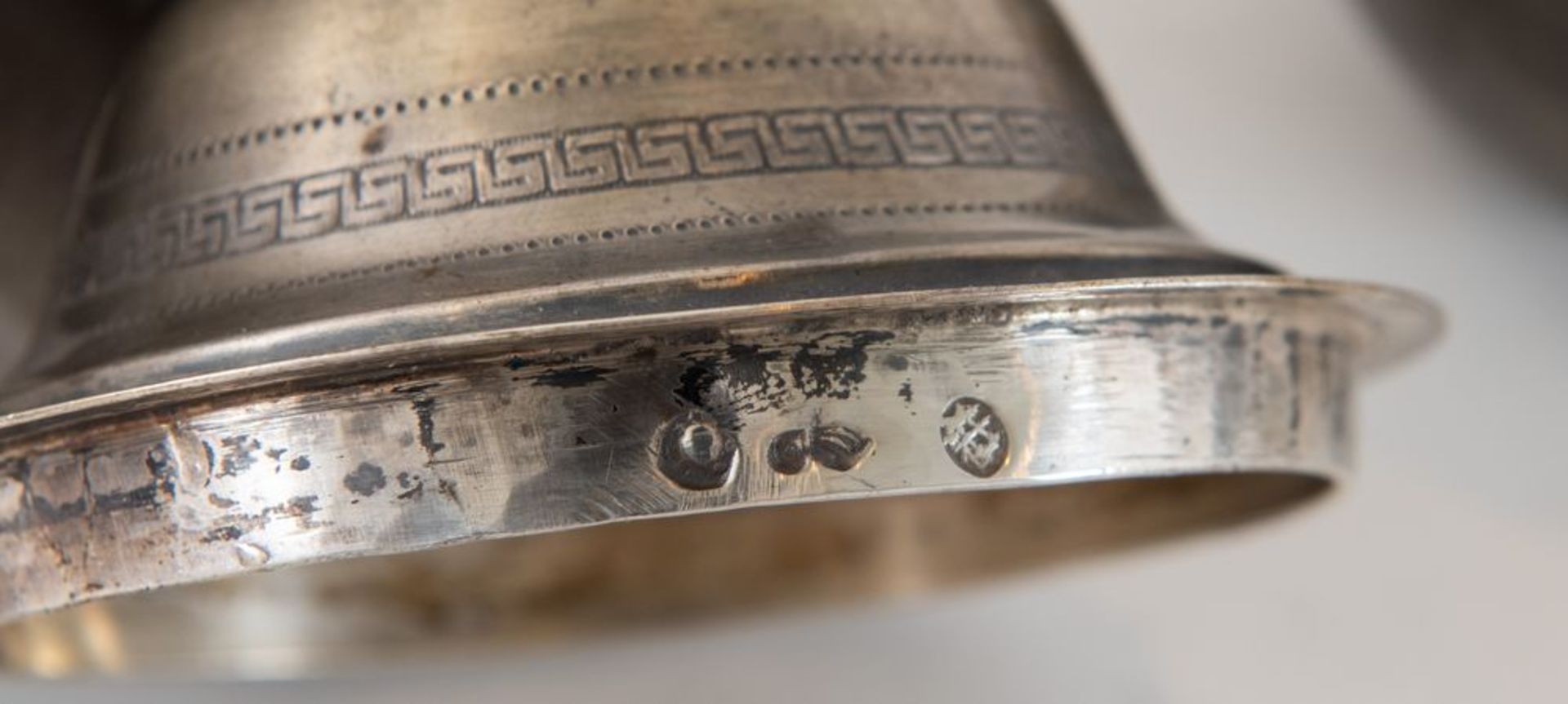 Zuccheriera in argento 800. Reca punzoni lombardo - veneti, in uso negli anni 1811/1872. Cm 17xdiame - Bild 4 aus 5