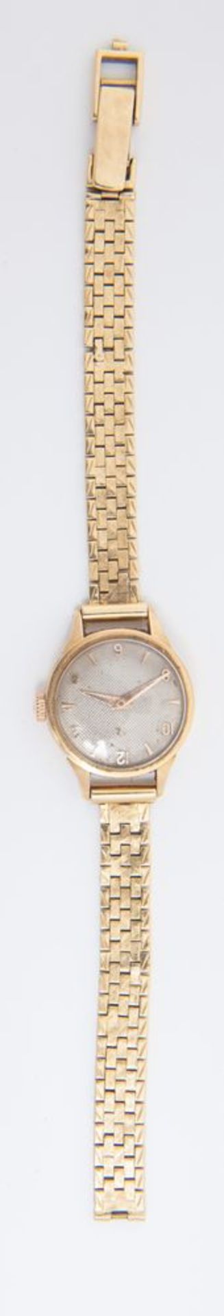 TRE OROLOGI PER SIGNORA IN ORO Ciascuno con quadrante marcato “Omega”, cassa rotonda e bracciale in - Image 3 of 5