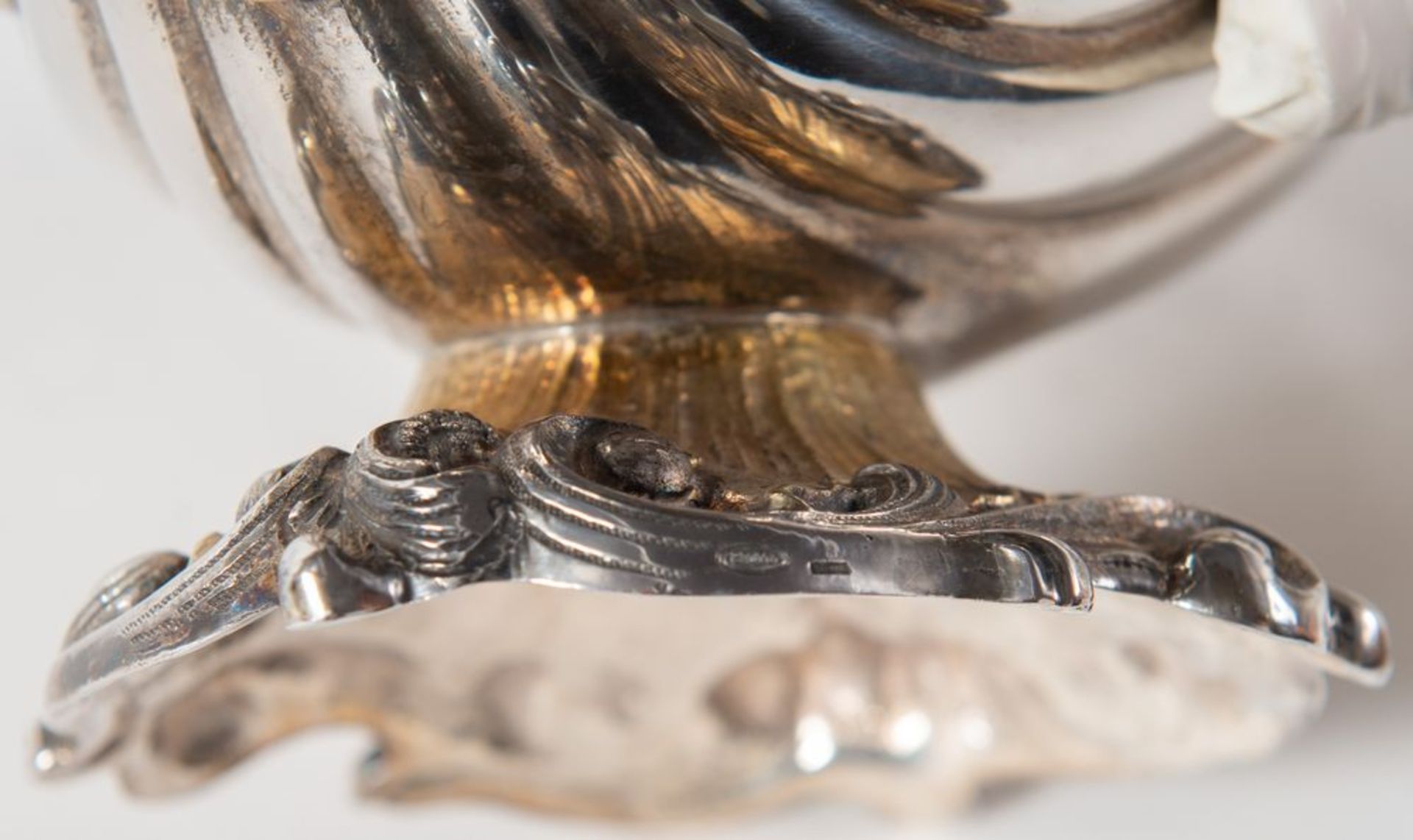 ITALIA, XX secolo. Salsiera in argento 800. Sul bordo inferiore reca punzoni: 800 e losanga locativa - Image 4 of 4