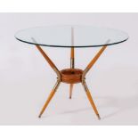 CESARE LACCA (Attribuito) Tavolino da caffè in legno curvato, con rifiniture in ottone e piano in