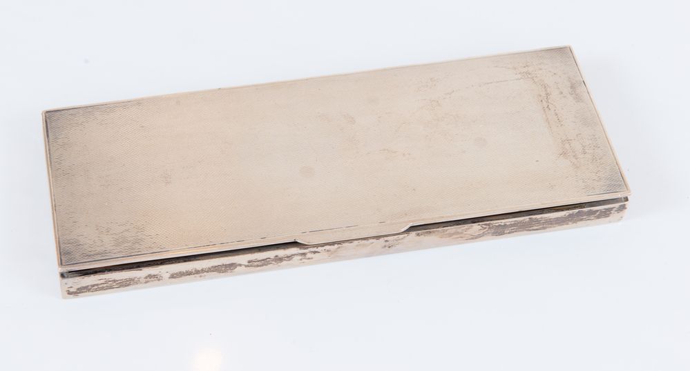 Firenze, XX secolo. Scatola in argento 800 con base lignea. Sul coperchio reca punzoni 800 e losanga - Image 3 of 3