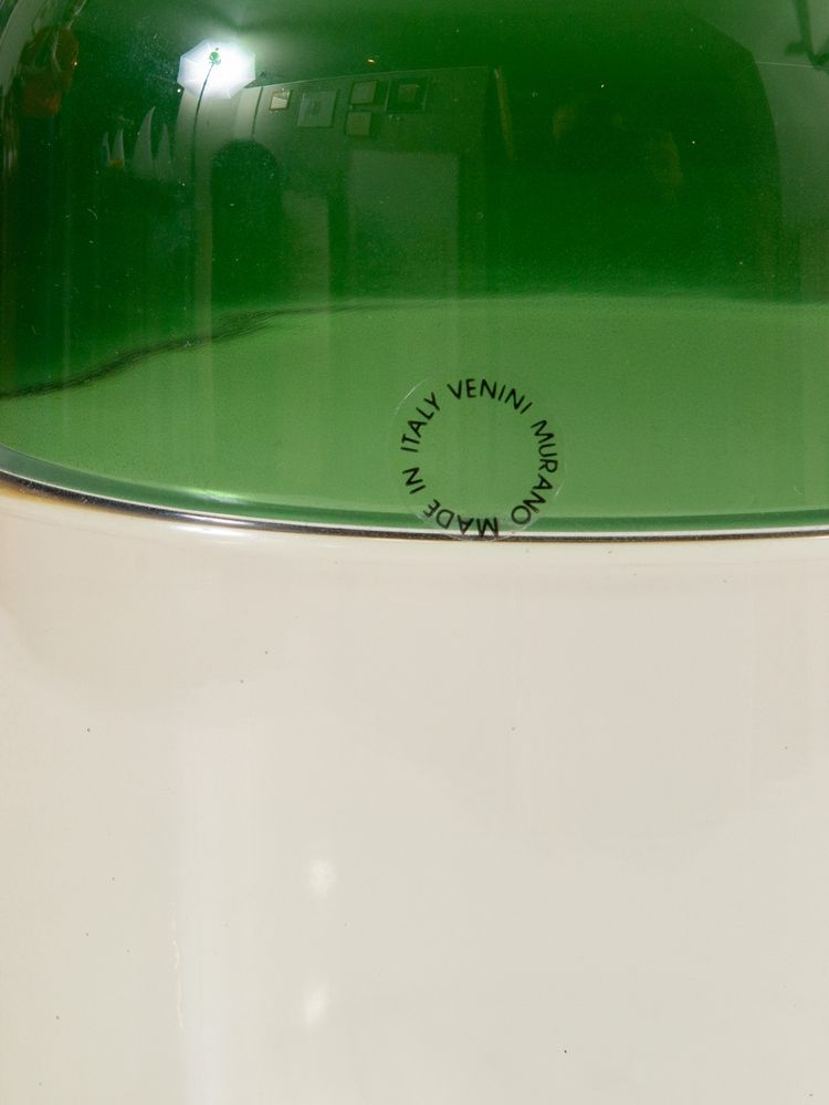 TAPIO WIRKKALA Vaso in vetro soffiato della serie ‘Bolle’. Firma incisa sulla base. Prod. Venini, - Image 2 of 3