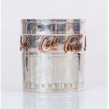 CASSETTI, Firenze, dal 1968. Bicchiere Coca Cola in argento 925 con interno vermeille. Sul bordo