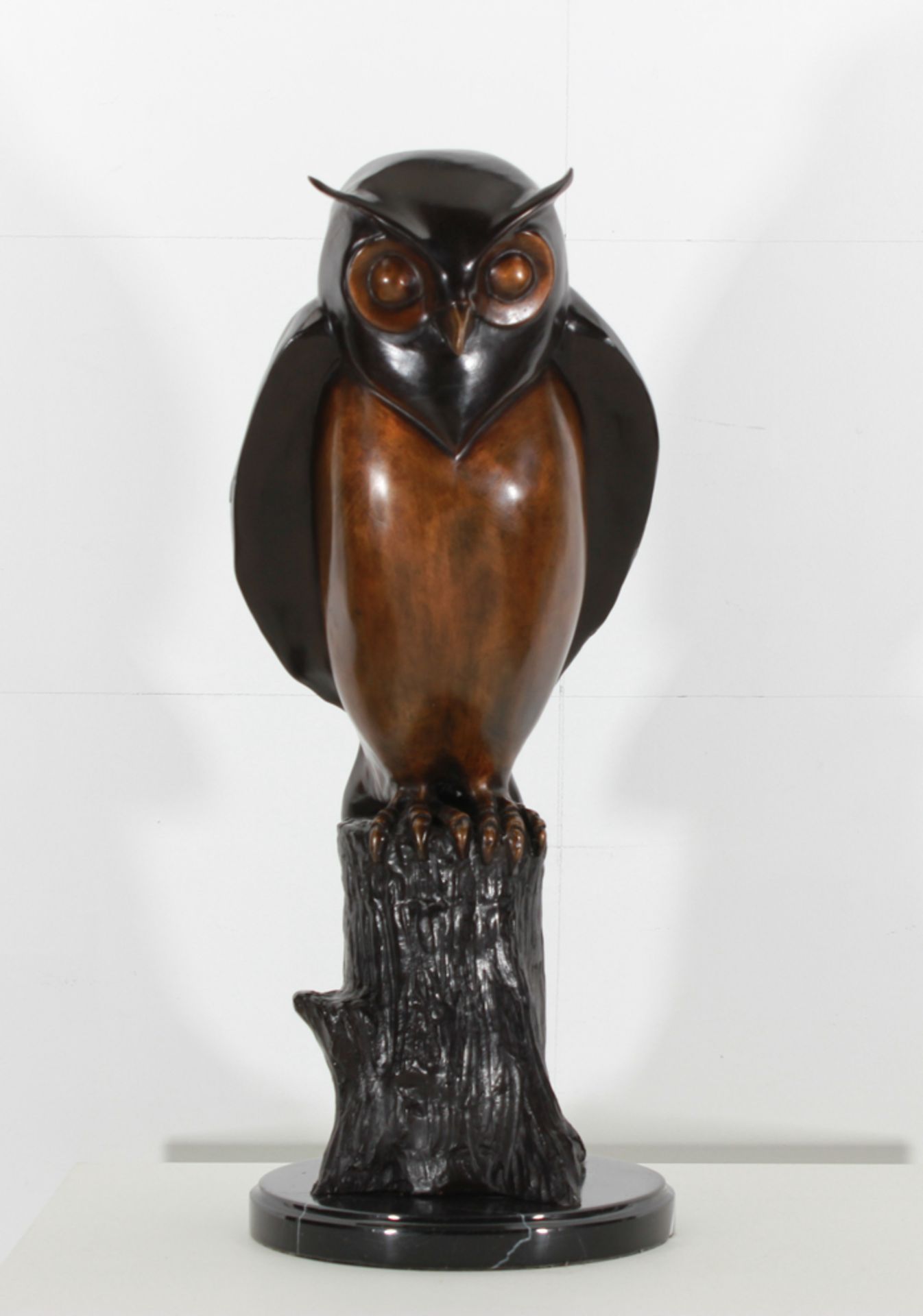 Bronze Bronze sculpture on marble plinth ** the Owl **, unsigned. - size height and width 50 X 25