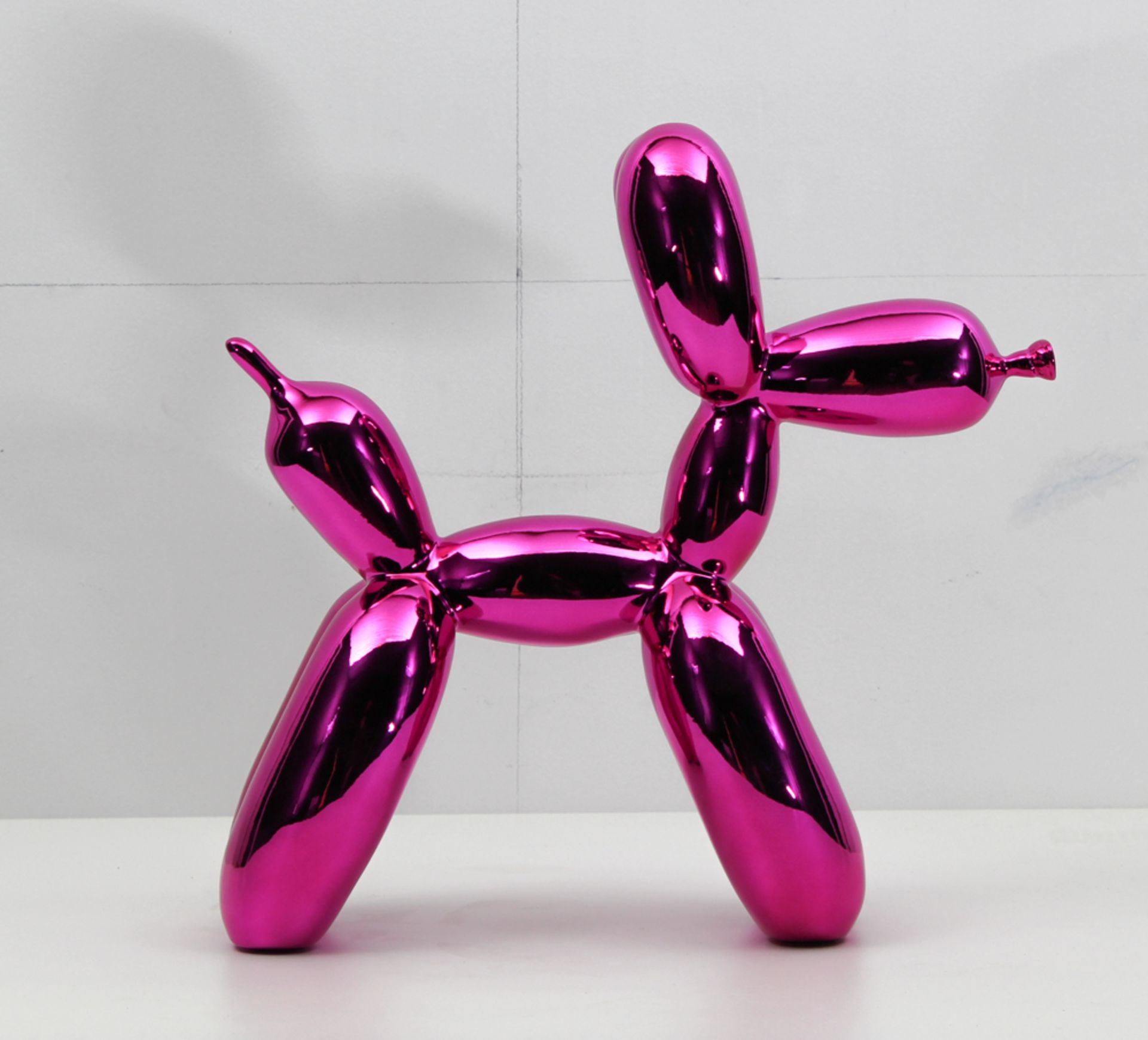 Jeff Koons (1955 York) Cold cast resin sculpture after the work of Jeff Koons, ** Pink Balloon - Bild 6 aus 10