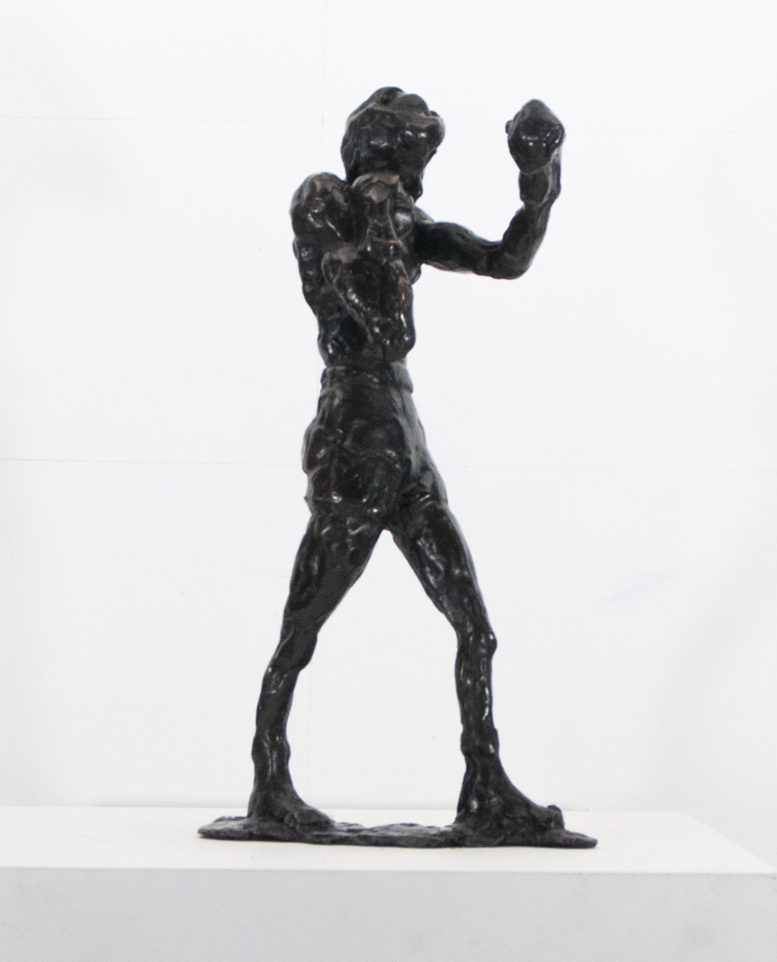 Theo Mackaay (1950 Utrecht) Bronze sculpture by Theo Mackaay, ** Boxer **, height 50 cm. Dutch
