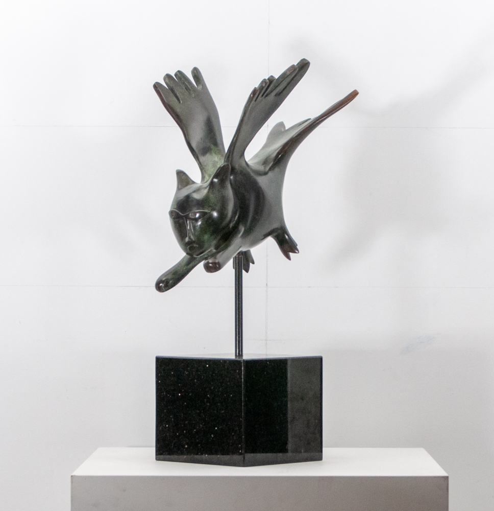 Guillaume Corneille van Beverloo (1922 - 2010) Bronze statue signed Guillaume Corneille, ** Cat bird