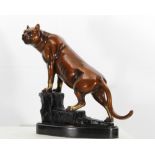Bronze Bronze sculpture on marble base, ** Panther **. - size height and width 40 X 18 X 40 cm