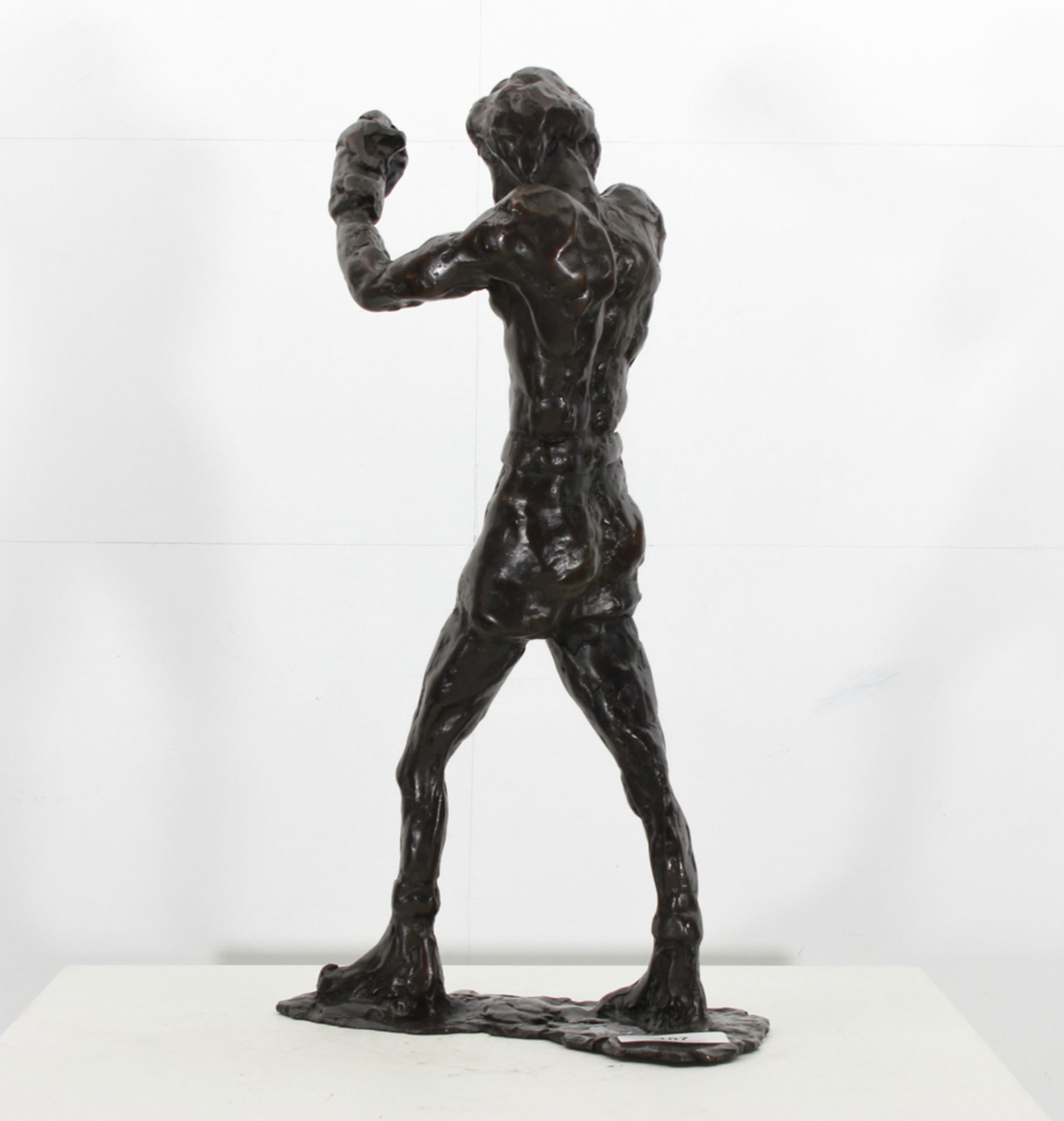 Theo Mackaay (1950 Utrecht) Bronze sculpture by Theo Mackaay, ** Boxer **, height 50 cm. Dutch - Bild 3 aus 7