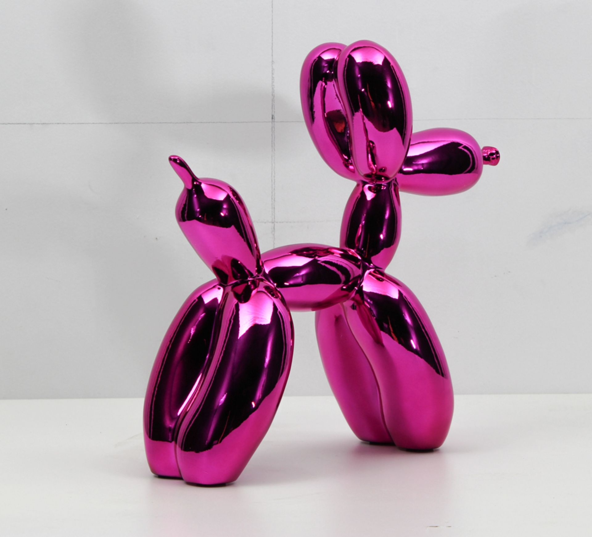 Jeff Koons (1955 York) Cold cast resin sculpture after the work of Jeff Koons, ** Pink Balloon - Bild 4 aus 10