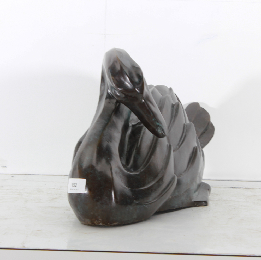 Bronze Sculpture in bronze, ** Swan **, in Art Deco style. - size height and width 34 X 32 X 65 cm - Image 2 of 4