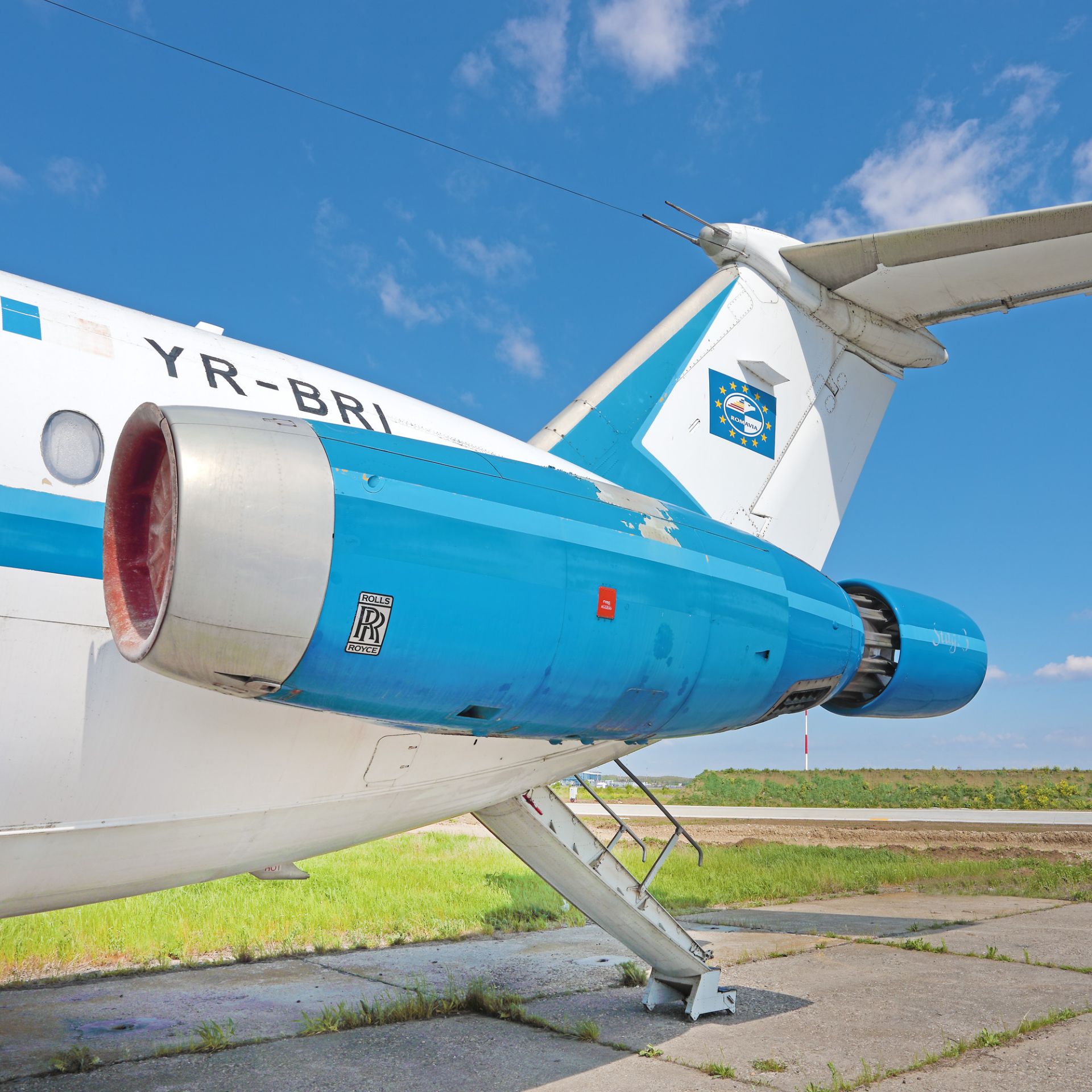 "Negrești" presidential plane, for the official flights of President Ion Iliescu, 1989 - Image 3 of 15