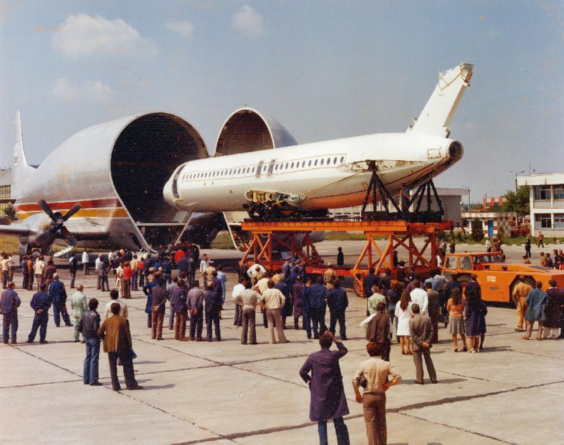 "Super one-eleven" presidential plane, for the official flights of President Nicolae Ceausescu, 1986 - Image 12 of 13