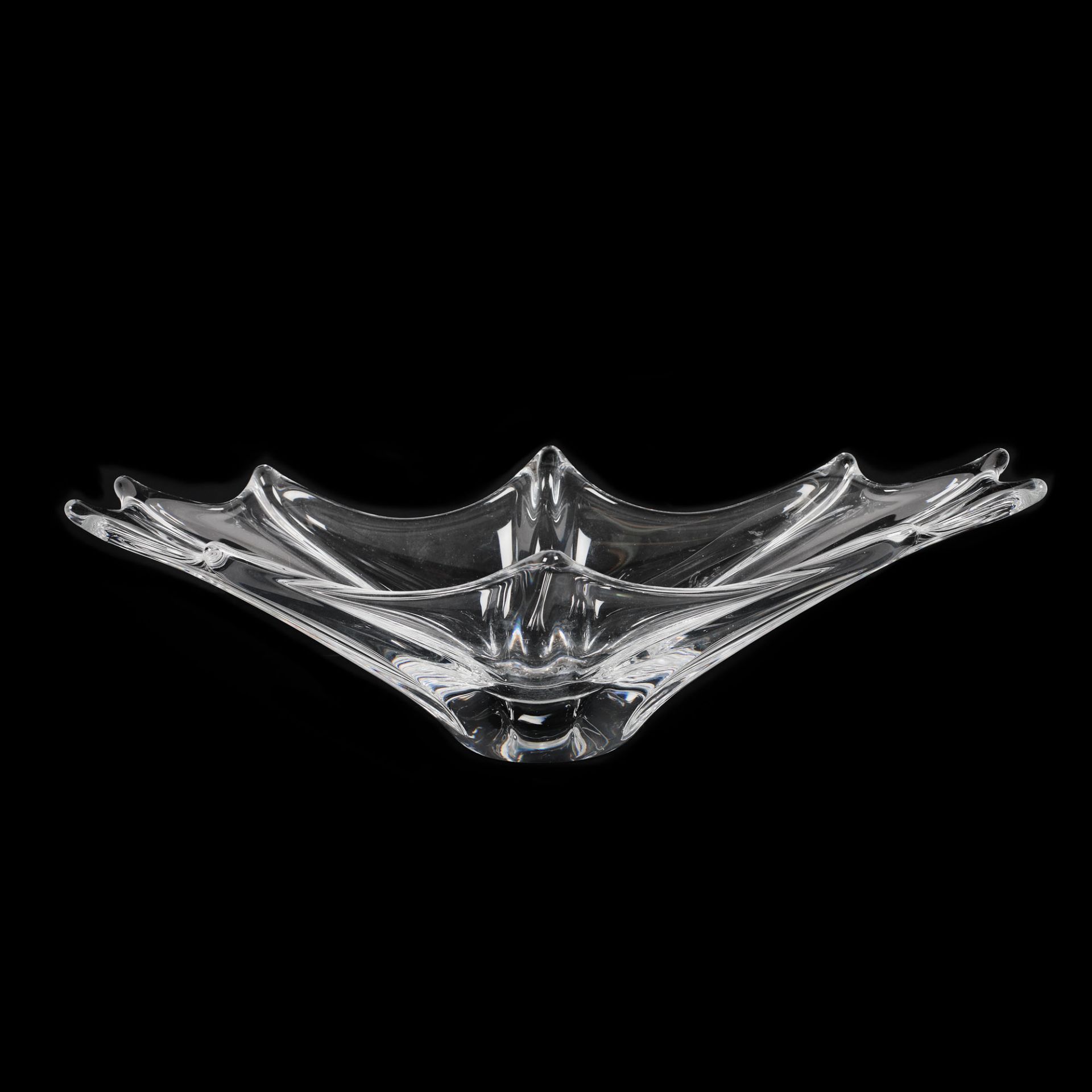 French workshop, Large Art Deco fruit bowl, Daum Nancy, polished crystal, approx. 1940